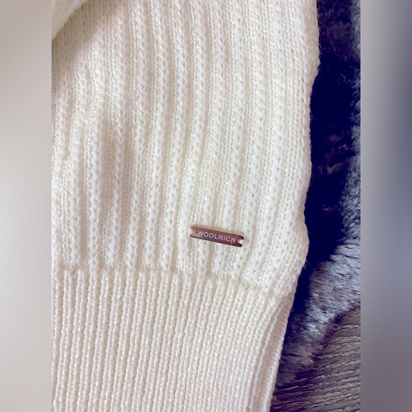 Woolrich merino wool turtle neck ribbed sweater. - Picture 3 of 12